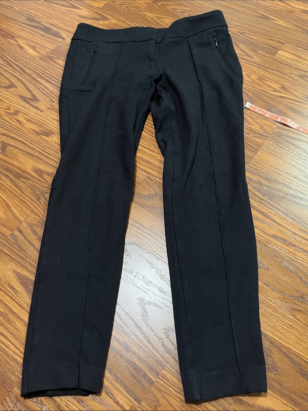 LOFT Black ponte front seam skinny pants Size 6